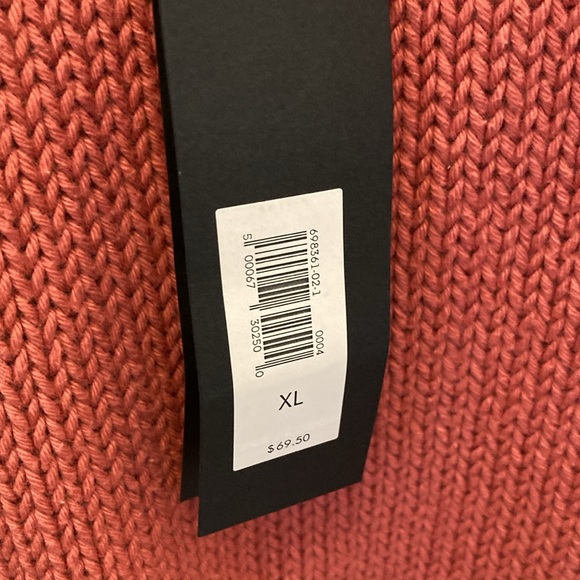 Banana Republic NWT sweater tank - Picture 2 of 4